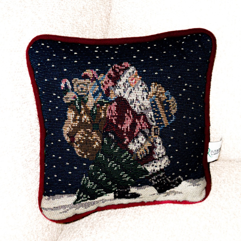 Riverdale Decorative Santa Christmas Pillow – Tapestry Accent 6x6